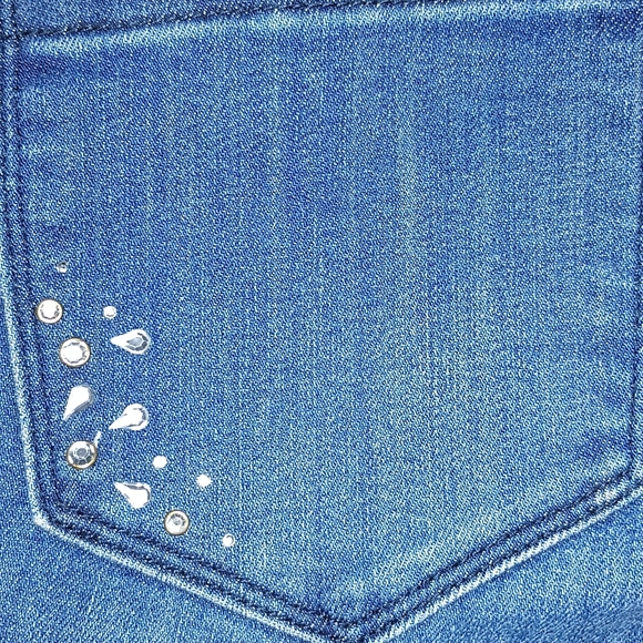 Bebe Ripped capris Jeans - Picture 4 of 8